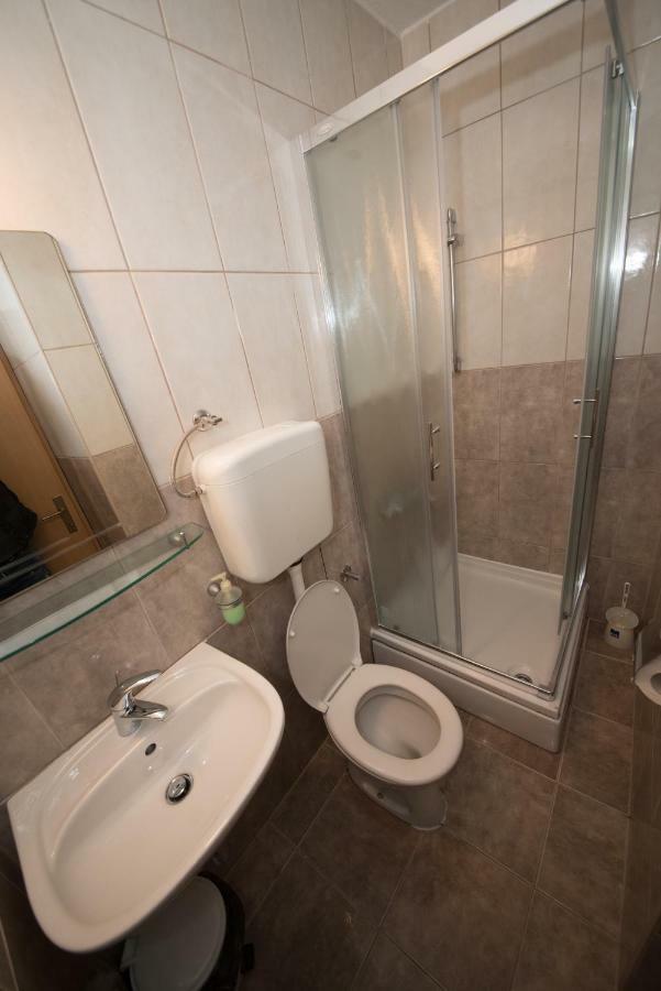 Hotel Lafodija à Međugorje Extérieur photo