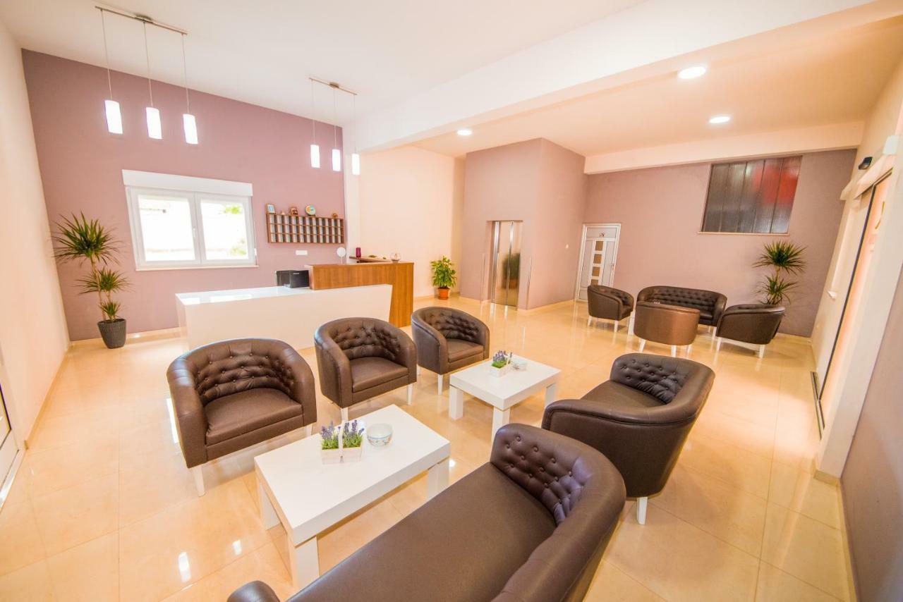 Hotel Lafodija à Međugorje Extérieur photo