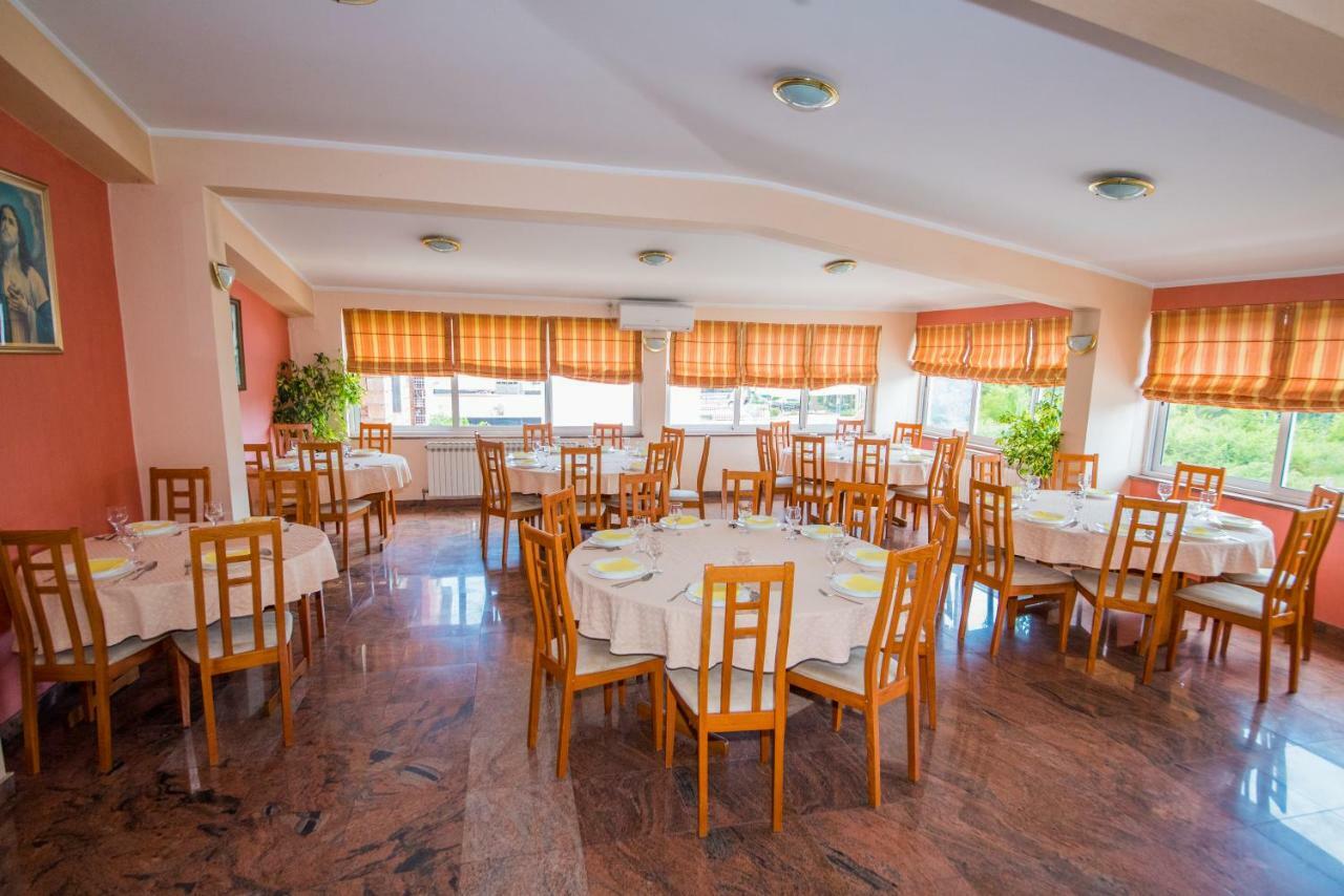 Hotel Lafodija à Međugorje Extérieur photo